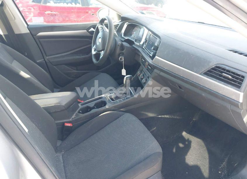 Photo 5 of 2019 Volkswagen Jetta 1.4T R-LINE/1.4T S/1.4T SE (VIN 3VWC57BU0KM235020)