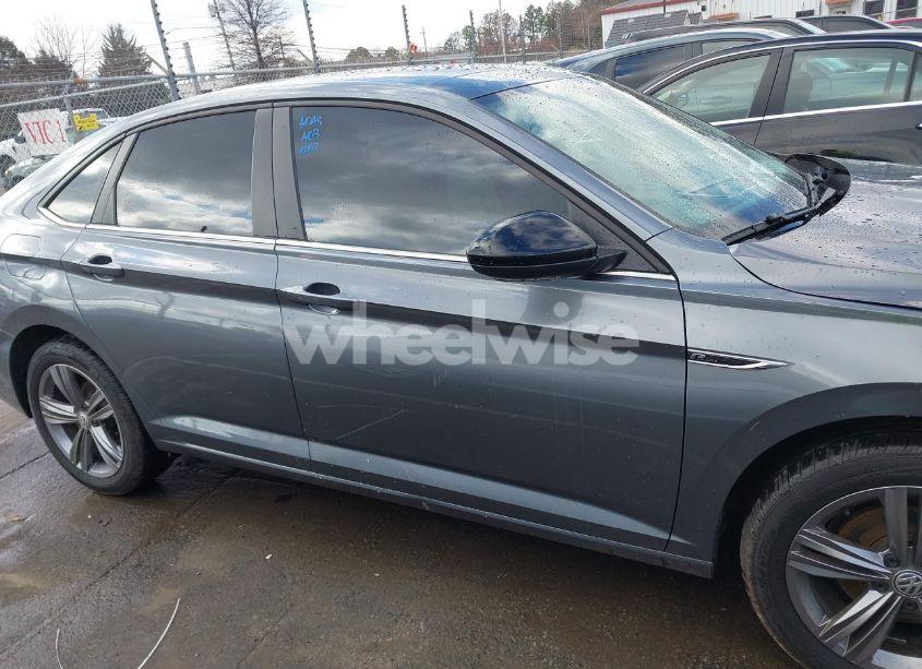 Photo 14 of 2019 Volkswagen Jetta 1.4T R-LINE/1.4T S/1.4T SE (VIN 3VWC57BU0KM262332)