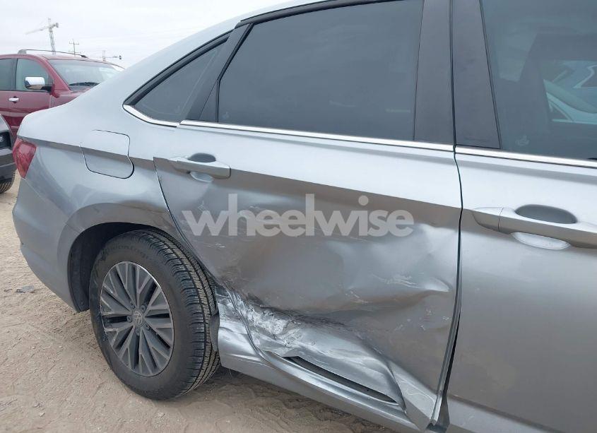 Photo 6 of 2021 Volkswagen Jetta 1.4T R-LINE/1.4T S/1.4T SE (VIN 3VWC57BU0MM018103)