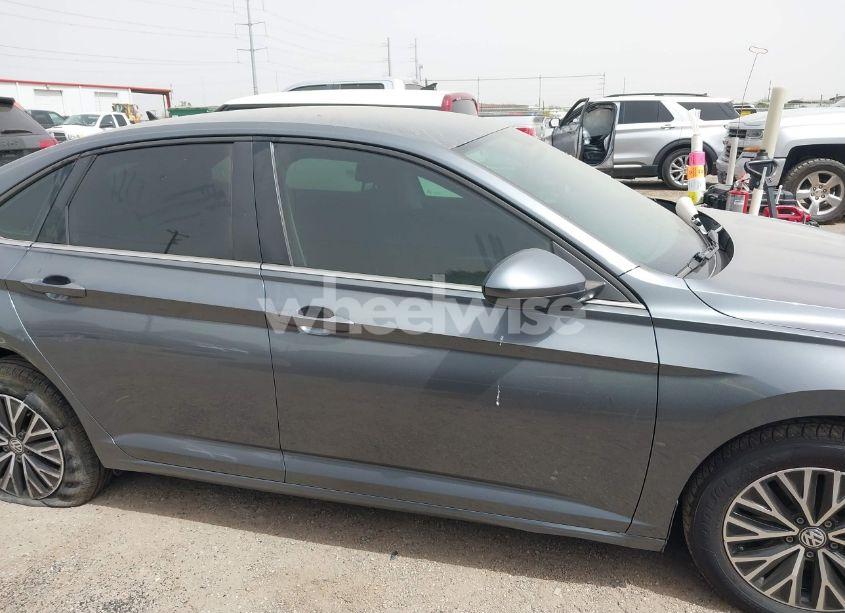 Photo 12 of 2021 Volkswagen Jetta 1.4T R-LINE/1.4T S/1.4T SE (VIN 3VWC57BU0MM032910)