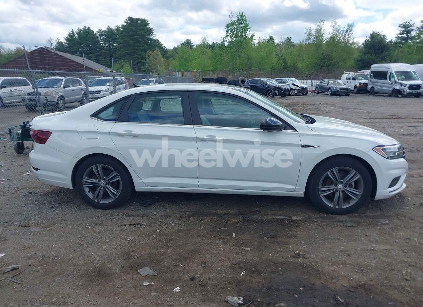 Photo 13 of 2021 Volkswagen Jetta 1.4T R-LINE/1.4T S/1.4T SE (VIN 3VWC57BU0MM032924)