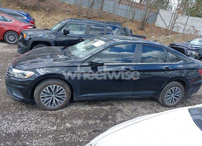 Photo 14 of 2021 Volkswagen Jetta 1.4T R-LINE/1.4T S/1.4T SE (VIN 3VWC57BU0MM035340)