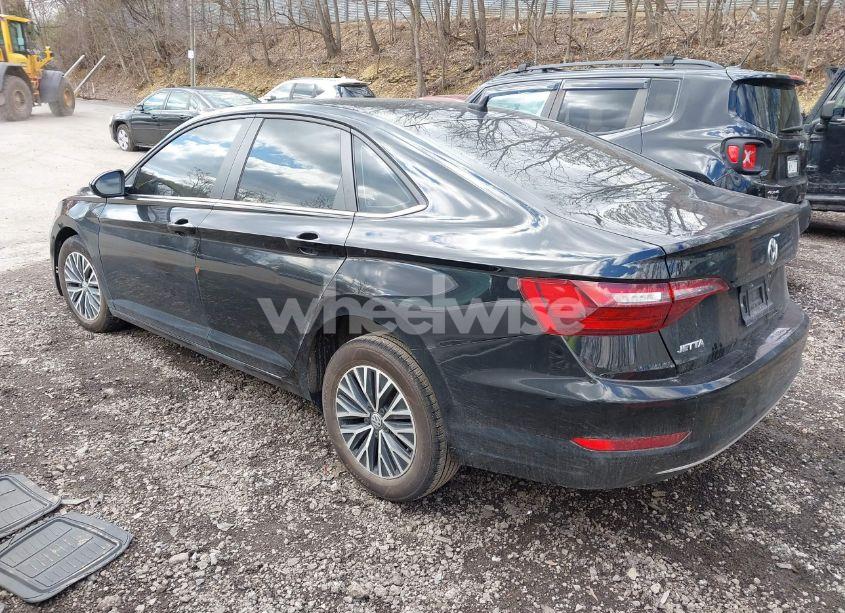 Photo 3 of 2021 Volkswagen Jetta 1.4T R-LINE/1.4T S/1.4T SE (VIN 3VWC57BU0MM035340)