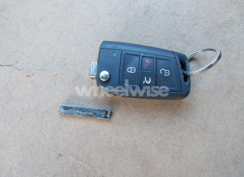 Photo 11 of 2021 Volkswagen Jetta N/A (VIN 3VWC57BU0MM054745)