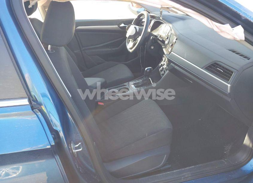 Photo 5 of 2021 Volkswagen Jetta N/A (VIN 3VWC57BU0MM054745)