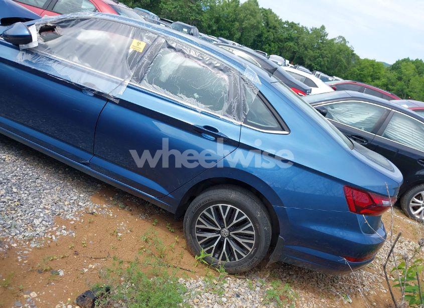 Photo 3 of 2021 Volkswagen Jetta 1.4T R-LINE/1.4T S/1.4T SE (VIN 3VWC57BU0MM084554)