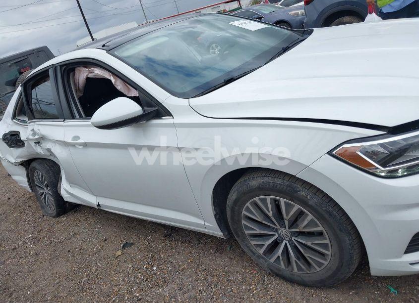 Photo 13 of 2021 Volkswagen Jetta 1.4T R-LINE/1.4T S/1.4T SE (VIN 3VWC57BU0MM085171)