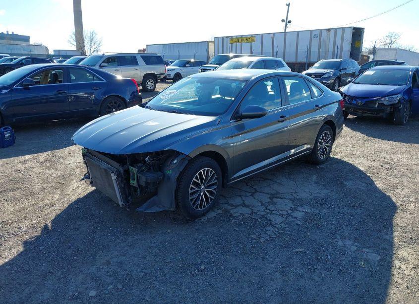 Photo 2 of 2021 Volkswagen Jetta 1.4T R-LINE/1.4T S/1.4T SE (VIN 3VWC57BU0MM092377)