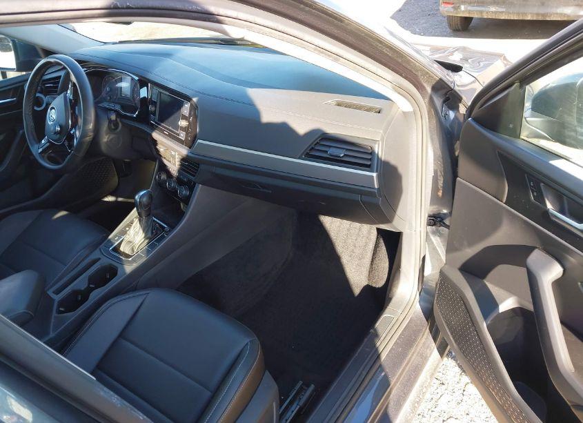 Photo 5 of 2021 Volkswagen Jetta 1.4T R-LINE/1.4T S/1.4T SE (VIN 3VWC57BU0MM092377)