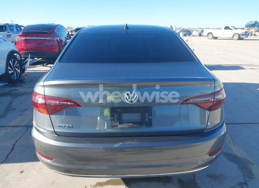 Photo 16 of 2019 Volkswagen Jetta 1.4T R-LINE/1.4T S/1.4T SE (VIN 3VWC57BU1KM007124)