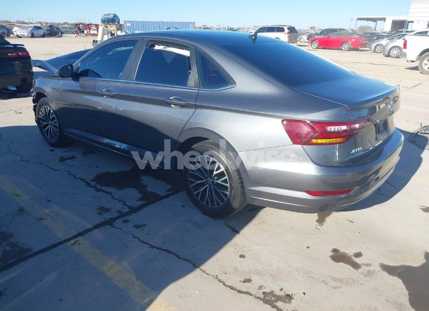 Photo 3 of 2019 Volkswagen Jetta 1.4T R-LINE/1.4T S/1.4T SE (VIN 3VWC57BU1KM007124)