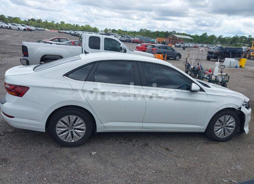 Photo 13 of 2019 Volkswagen Jetta 1.4T R-LINE/1.4T S/1.4T SE (VIN 3VWC57BU1KM025946)