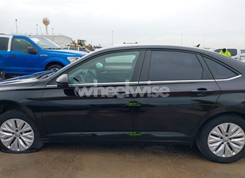 Photo 15 of 2019 Volkswagen Jetta 1.4T R-LINE/1.4T S/1.4T SE (VIN 3VWC57BU1KM033688)