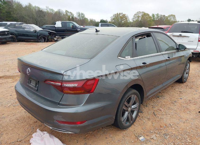 Photo 4 of 2019 Volkswagen Jetta 1.4T R-LINE/1.4T S/1.4T SE (VIN 3VWC57BU1KM035277)