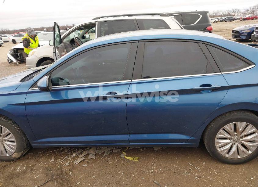 Photo 14 of 2019 Volkswagen Jetta 1.4T R-LINE/1.4T S/1.4T SE (VIN 3VWC57BU1KM056050)