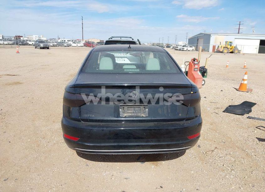 Photo 17 of 2019 Volkswagen Jetta 1.4T R-LINE/1.4T S/1.4T SE (VIN 3VWC57BU1KM065122)