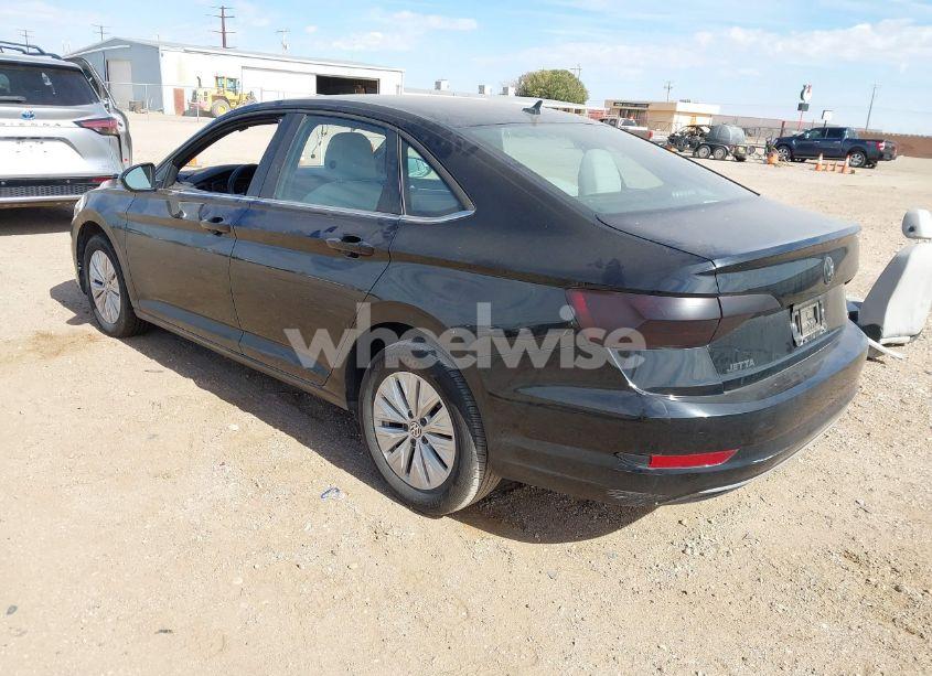 Photo 3 of 2019 Volkswagen Jetta 1.4T R-LINE/1.4T S/1.4T SE (VIN 3VWC57BU1KM065122)