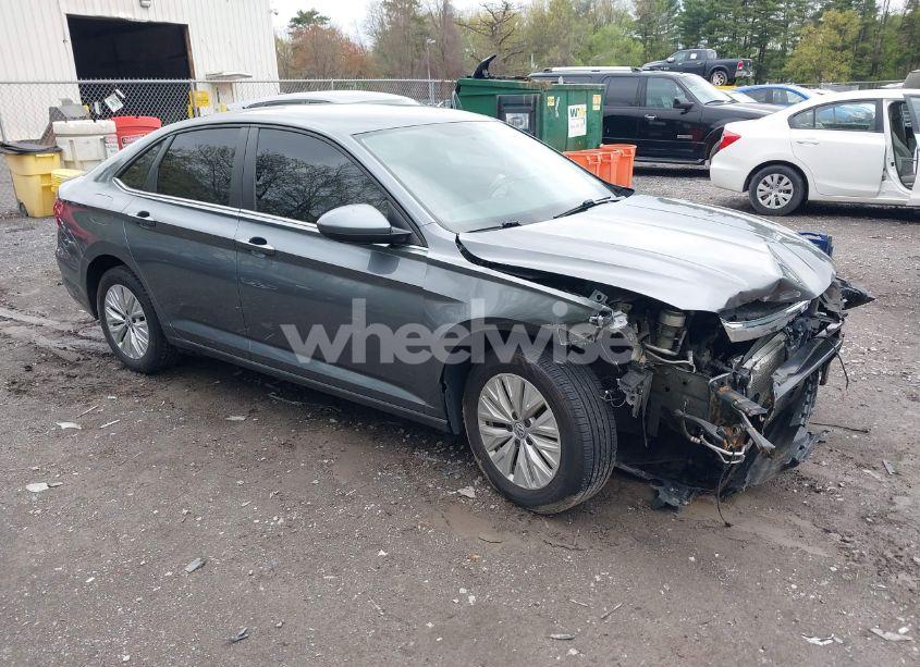 2019 Volkswagen Jetta 1.4T R-LINE/1.4T S/1.4T SE (VIN 3VWC57BU1KM067257) main photo