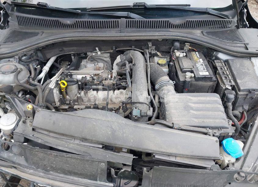 Photo 10 of 2019 Volkswagen Jetta 1.4T R-LINE/1.4T S/1.4T SE (VIN 3VWC57BU1KM067257)