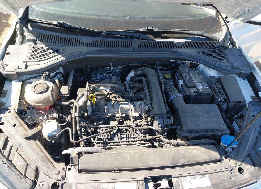 Photo 10 of 2019 Volkswagen Jetta 1.4T R-LINE/1.4T S/1.4T SE (VIN 3VWC57BU1KM110026)