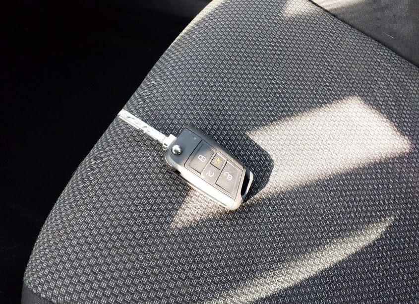 Photo 11 of 2019 Volkswagen Jetta 1.4T R-LINE/1.4T S/1.4T SE (VIN 3VWC57BU1KM110026)