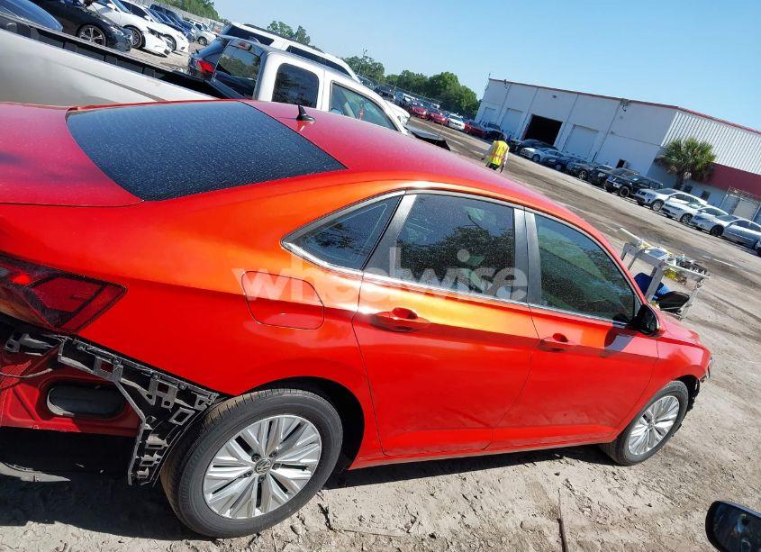 Photo 12 of 2019 Volkswagen Jetta 1.4T R-LINE/1.4T S/1.4T SE (VIN 3VWC57BU1KM152437)