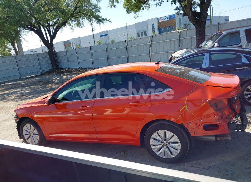 Photo 13 of 2019 Volkswagen Jetta 1.4T R-LINE/1.4T S/1.4T SE (VIN 3VWC57BU1KM152437)