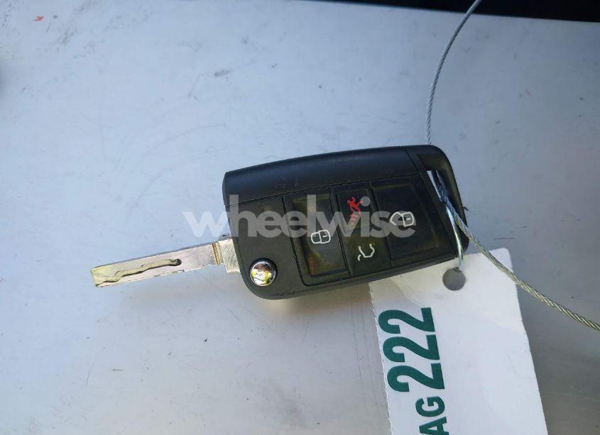 Photo 11 of 2019 Volkswagen Jetta 1.4T R-LINE/1.4T S/1.4T SE (VIN 3VWC57BU1KM153149)