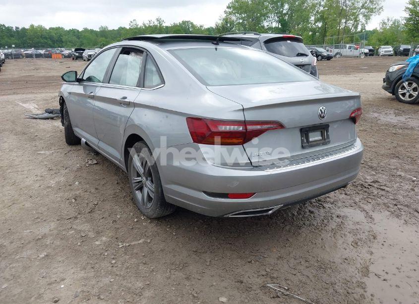 Photo 3 of 2019 Volkswagen Jetta (VIN 3VWC57BU1KM208179)