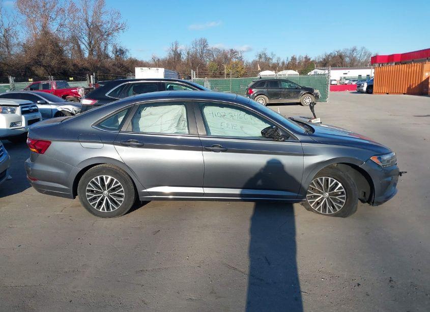 Photo 13 of 2019 Volkswagen Jetta 1.4T R-LINE/1.4T S/1.4T SE (VIN 3VWC57BU1KM216105)