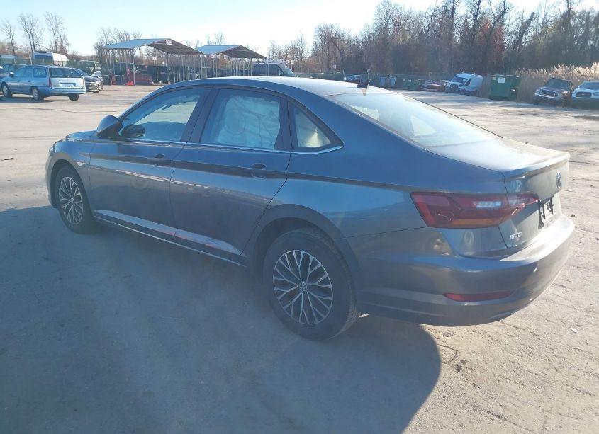 Photo 3 of 2019 Volkswagen Jetta 1.4T R-LINE/1.4T S/1.4T SE (VIN 3VWC57BU1KM216105)