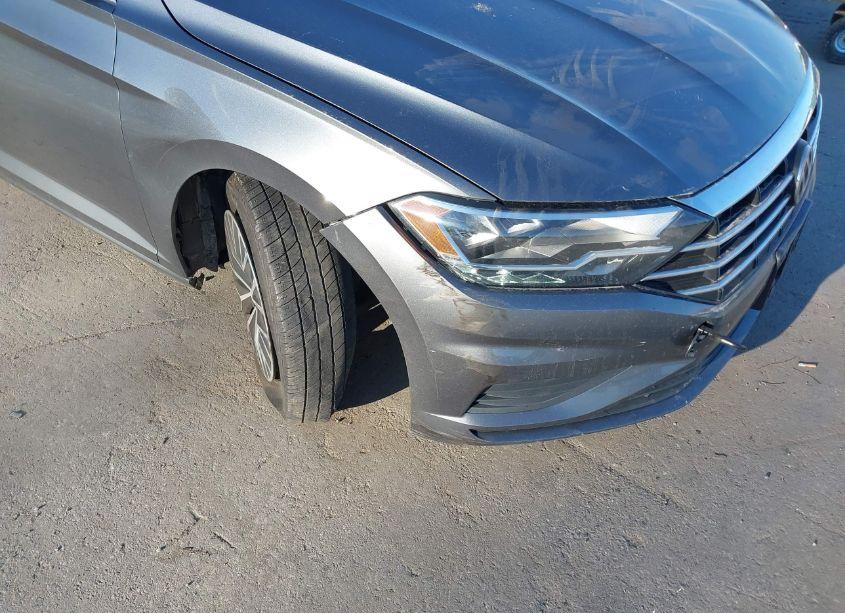 Photo 6 of 2019 Volkswagen Jetta 1.4T R-LINE/1.4T S/1.4T SE (VIN 3VWC57BU1KM216105)