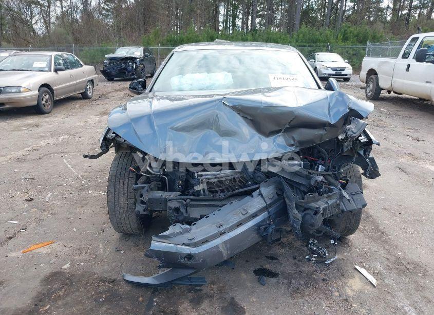 Photo 6 of 2019 Volkswagen Jetta 1.4T R-LINE/1.4T S/1.4T SE (VIN 3VWC57BU1KM219974)