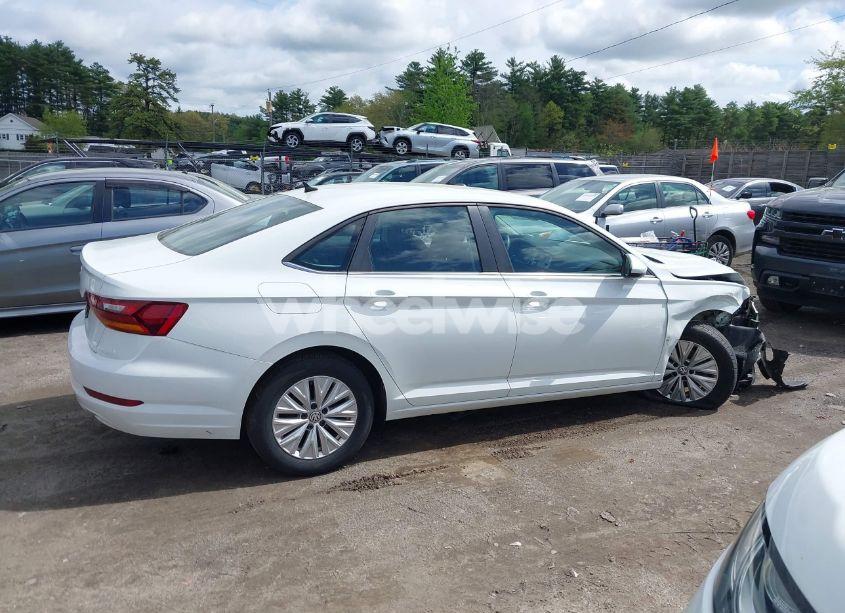 Photo 13 of 2019 Volkswagen Jetta 1.4T R-LINE/1.4T S/1.4T SE (VIN 3VWC57BU1KM229985)