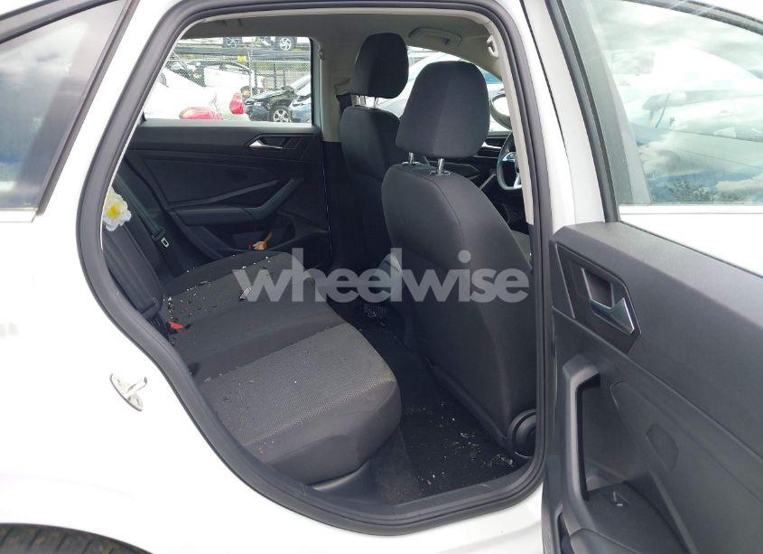 Photo 8 of 2019 Volkswagen Jetta 1.4T R-LINE/1.4T S/1.4T SE (VIN 3VWC57BU1KM229985)