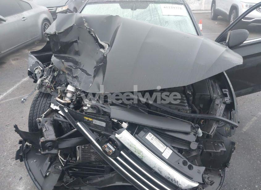 Photo 10 of 2019 Volkswagen Jetta 1.4T R-LINE/1.4T S/1.4T SE (VIN 3VWC57BU1KM247855)