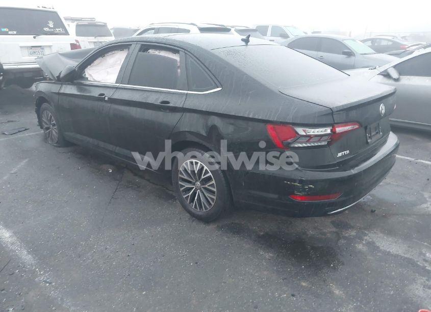 Photo 3 of 2019 Volkswagen Jetta 1.4T R-LINE/1.4T S/1.4T SE (VIN 3VWC57BU1KM247855)