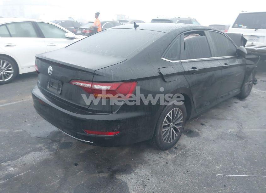 Photo 4 of 2019 Volkswagen Jetta 1.4T R-LINE/1.4T S/1.4T SE (VIN 3VWC57BU1KM247855)