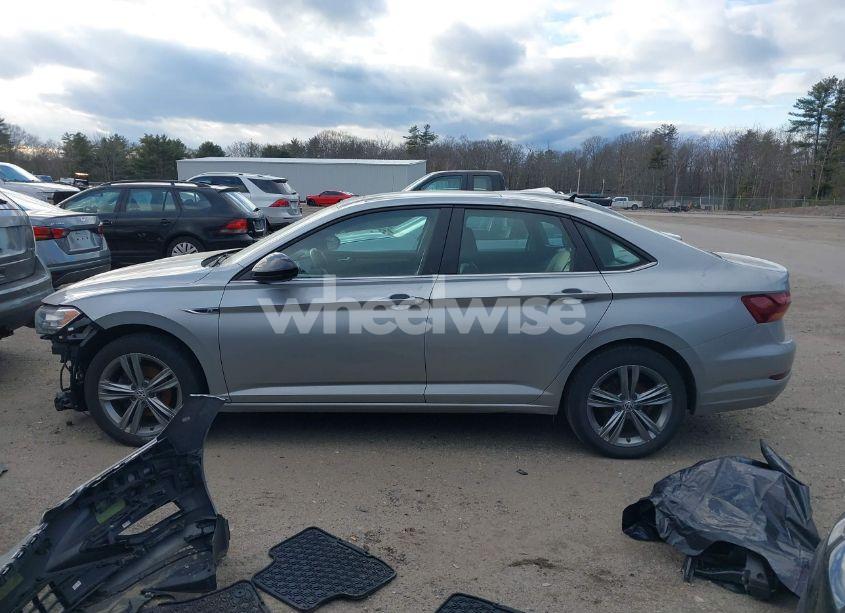 Photo 14 of 2019 Volkswagen Jetta 1.4T R-LINE/1.4T S/1.4T SE (VIN 3VWC57BU1KM255079)