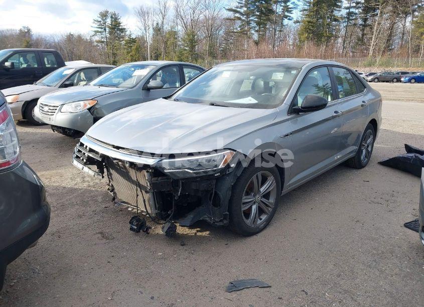 Photo 2 of 2019 Volkswagen Jetta 1.4T R-LINE/1.4T S/1.4T SE (VIN 3VWC57BU1KM255079)