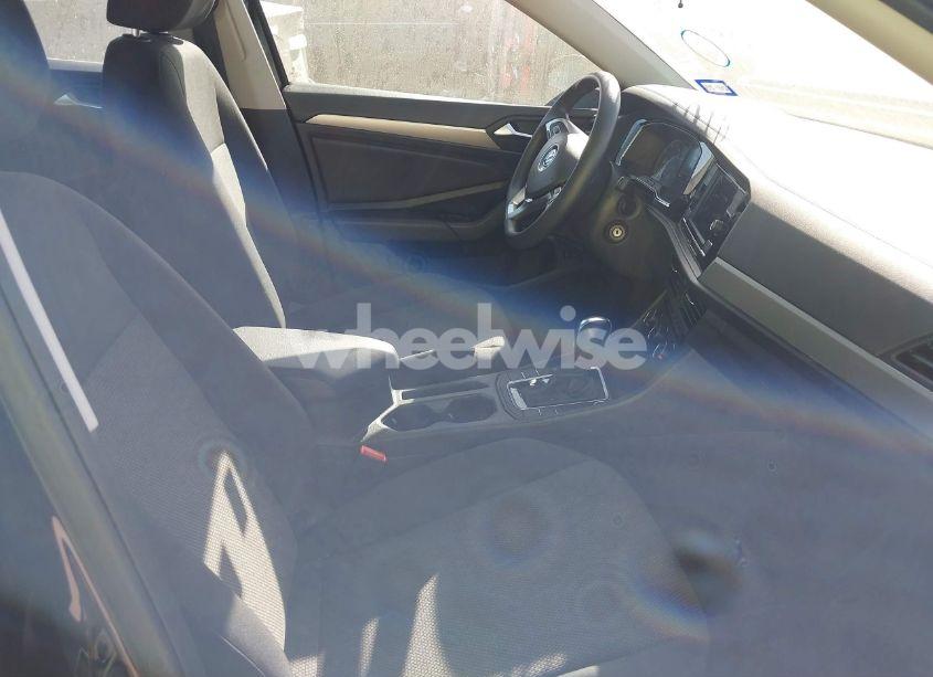 Photo 5 of 2019 Volkswagen Jetta 1.4T R-LINE/1.4T S/1.4T SE (VIN 3VWC57BU1KM269838)