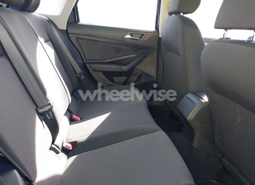 Photo 8 of 2019 Volkswagen Jetta 1.4T R-LINE/1.4T S/1.4T SE (VIN 3VWC57BU1KM269838)