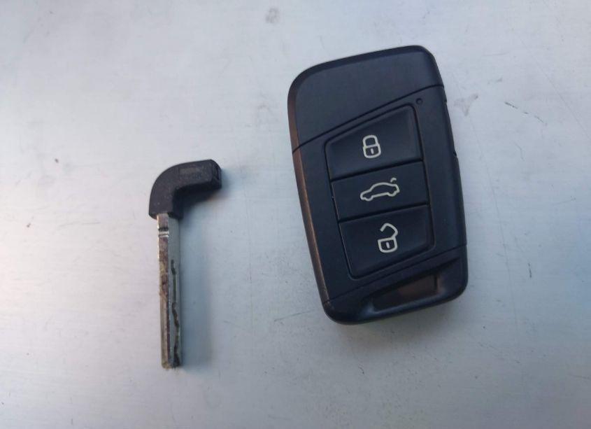 Photo 11 of 2020 Volkswagen Jetta 1.4T R-LINE/1.4T S/1.4T SE (VIN 3VWC57BU1LM080222)