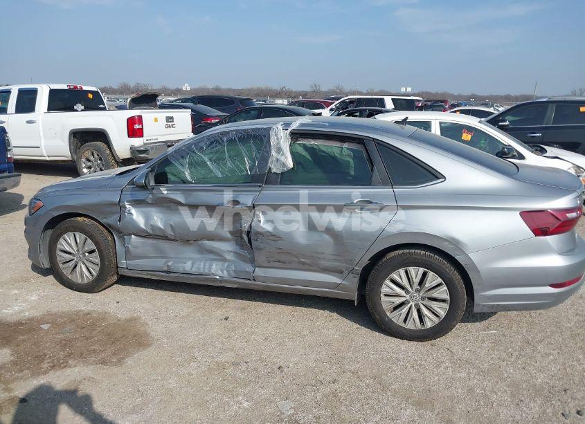 Photo 14 of 2020 Volkswagen Jetta 1.4T R-LINE/1.4T S/1.4T SE (VIN 3VWC57BU1LM086358)