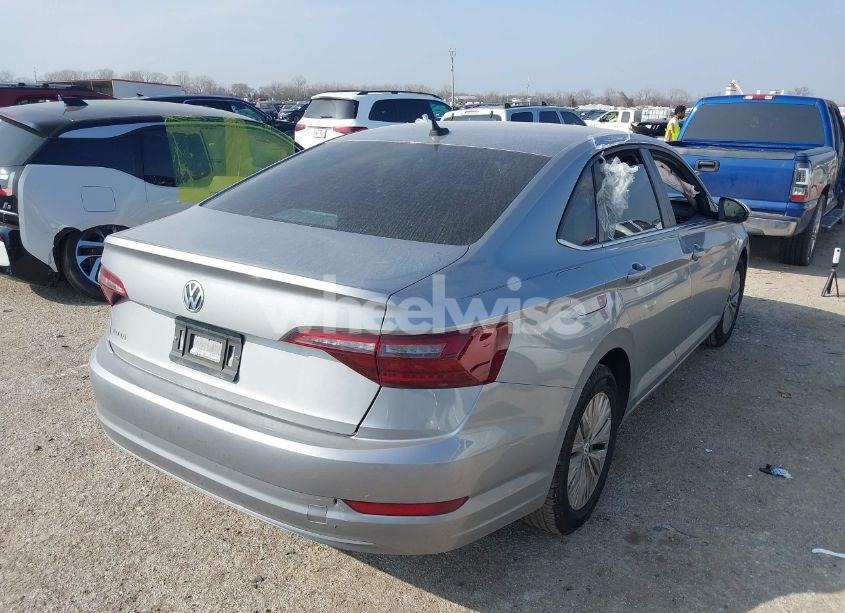 Photo 4 of 2020 Volkswagen Jetta 1.4T R-LINE/1.4T S/1.4T SE (VIN 3VWC57BU1LM086358)