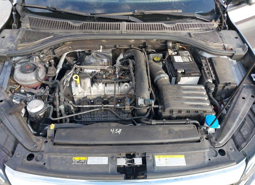 Photo 10 of 2020 Volkswagen Jetta 1.4T R-LINE/1.4T S/1.4T SE (VIN 3VWC57BU1LM101988)