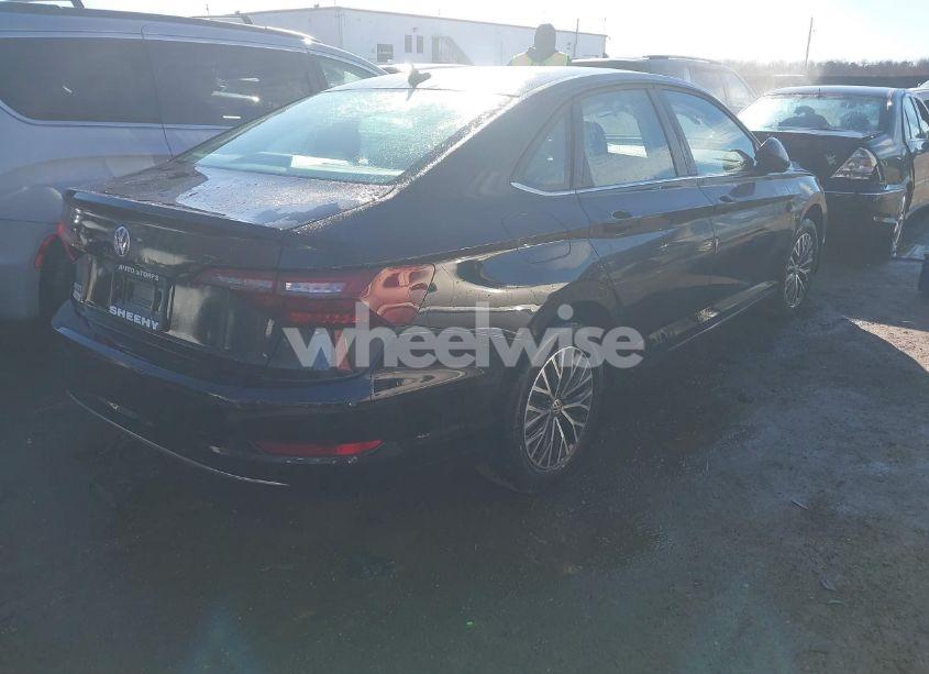 Photo 4 of 2021 Volkswagen Jetta 1.4T R-LINE/1.4T S/1.4T SE (VIN 3VWC57BU1MM102950)