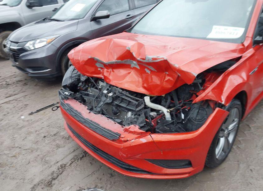 Photo 6 of 2019 Volkswagen Jetta (VIN 3VWC57BU2KM091132)