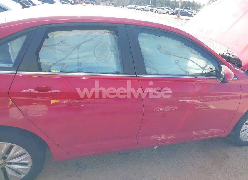 Photo 13 of 2019 Volkswagen Jetta 1.4T R-LINE/1.4T S/1.4T SE (VIN 3VWC57BU2KM096847)