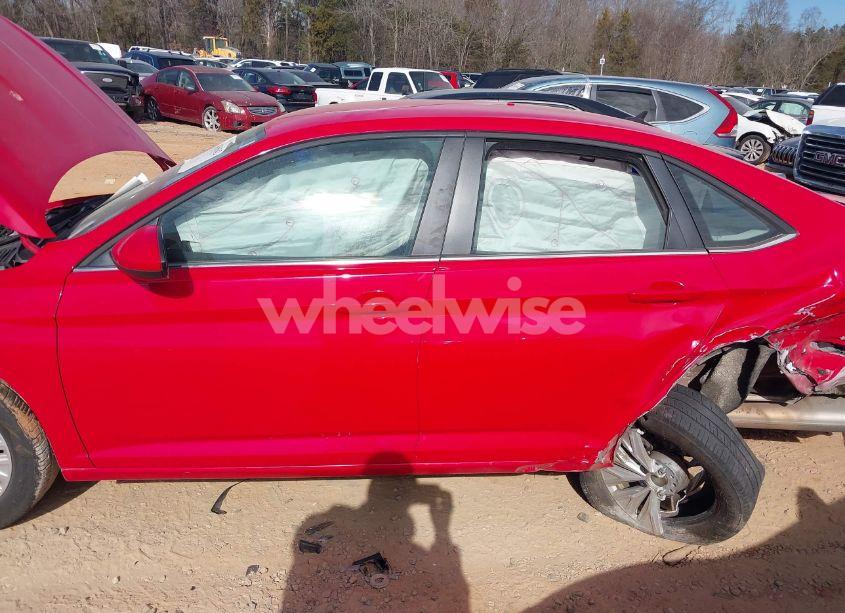 Photo 14 of 2019 Volkswagen Jetta 1.4T R-LINE/1.4T S/1.4T SE (VIN 3VWC57BU2KM096847)